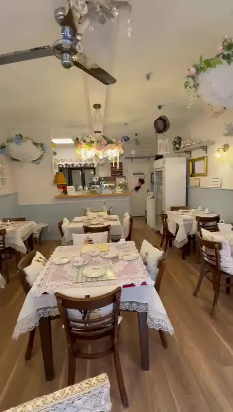 Inside the tearoom, photo 1