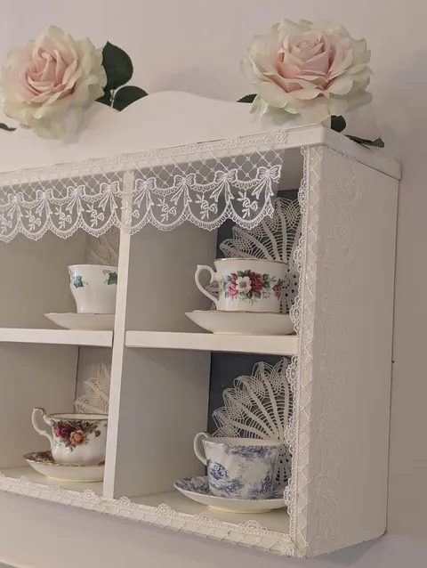 Inside the tearoom, photo 12